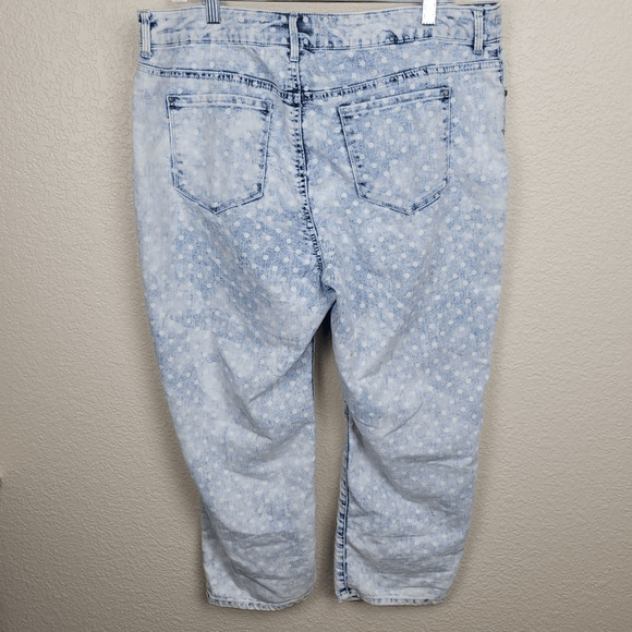 CHICO'S Acid Wash Polka Dot Cropped Jeans Size (Large) 2071 - Picture 3 of 6